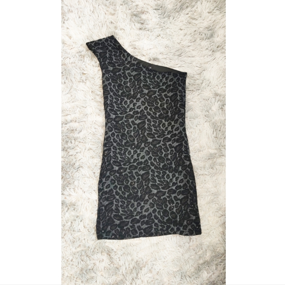 Mini sparkly one-shoulder leopard print silver/gray/black Size Small